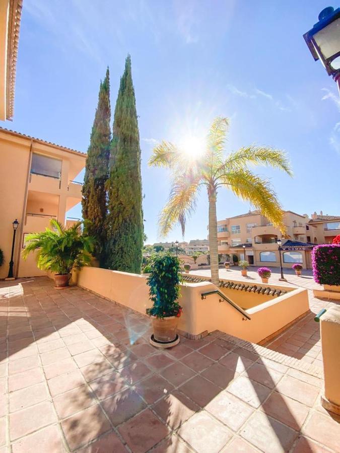 Apartamento En Los Patios De Santa Maria Golf マルベーリャ エクステリア 写真