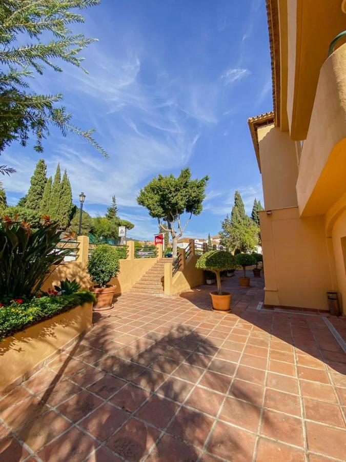 Apartamento En Los Patios De Santa Maria Golf マルベーリャ エクステリア 写真
