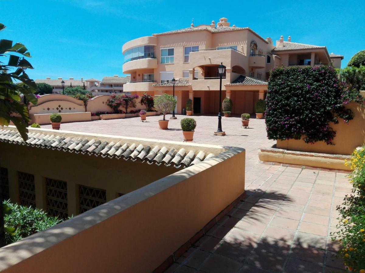 Apartamento En Los Patios De Santa Maria Golf マルベーリャ エクステリア 写真